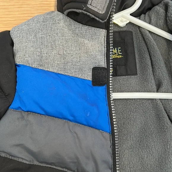 Boys 18 months polyester hooded winter jacket. Blue grey and black color. - Picture 6 of 11